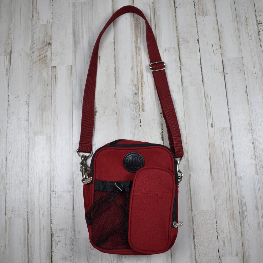 Ricardo Beverly Hills Travel Shoulder Bag Red Small Carrying Luggage Utility